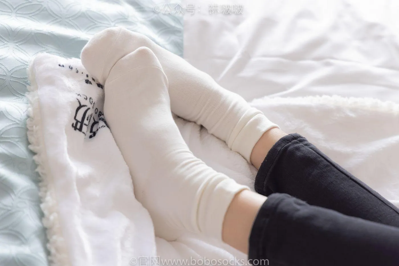 [BoBoSocks袜啵啵]NO.055 稚予-斯凯奇运动鞋、白棉袜、黑棉袜 [139P]插图5
